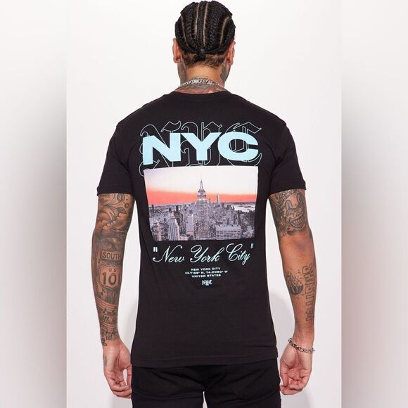 2/$30 Fashion Nova NYC Sunset Short Sleeve Tee in Black - Picture 3 of 8